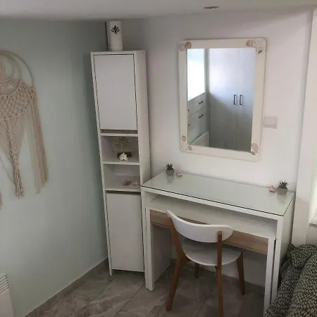 Summer Mood Daire Hanya