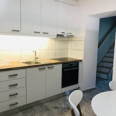 Summer Mood アパート ハニア